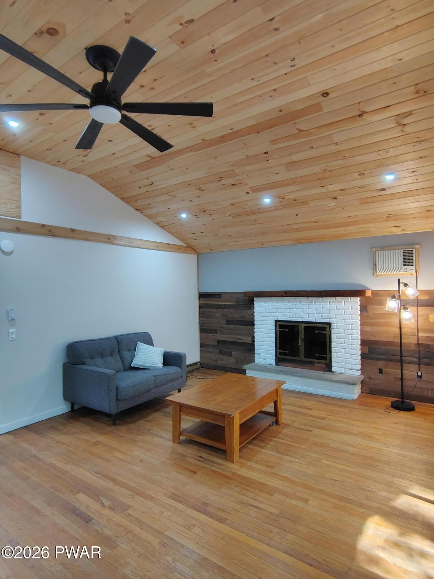 113 Portage Lane – photo 4