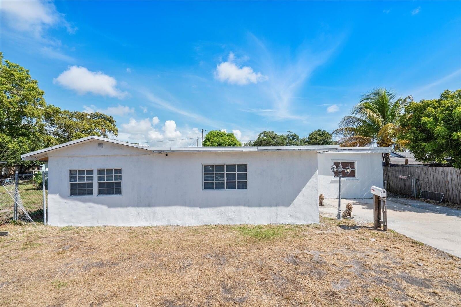 236 Sw 14Th Street – photo 3