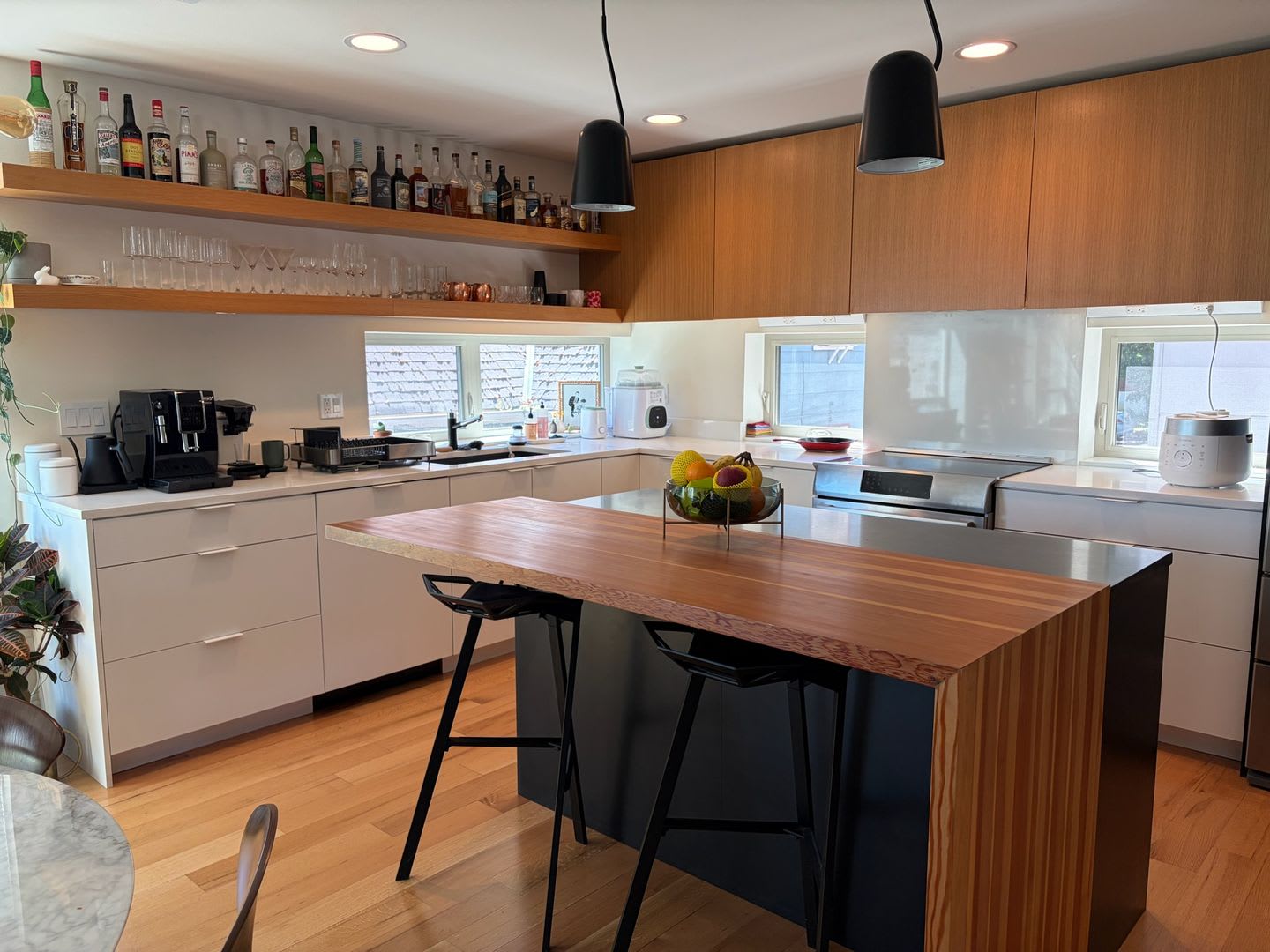 3Bd/3.5Ba Seattle Townhome – photo 3