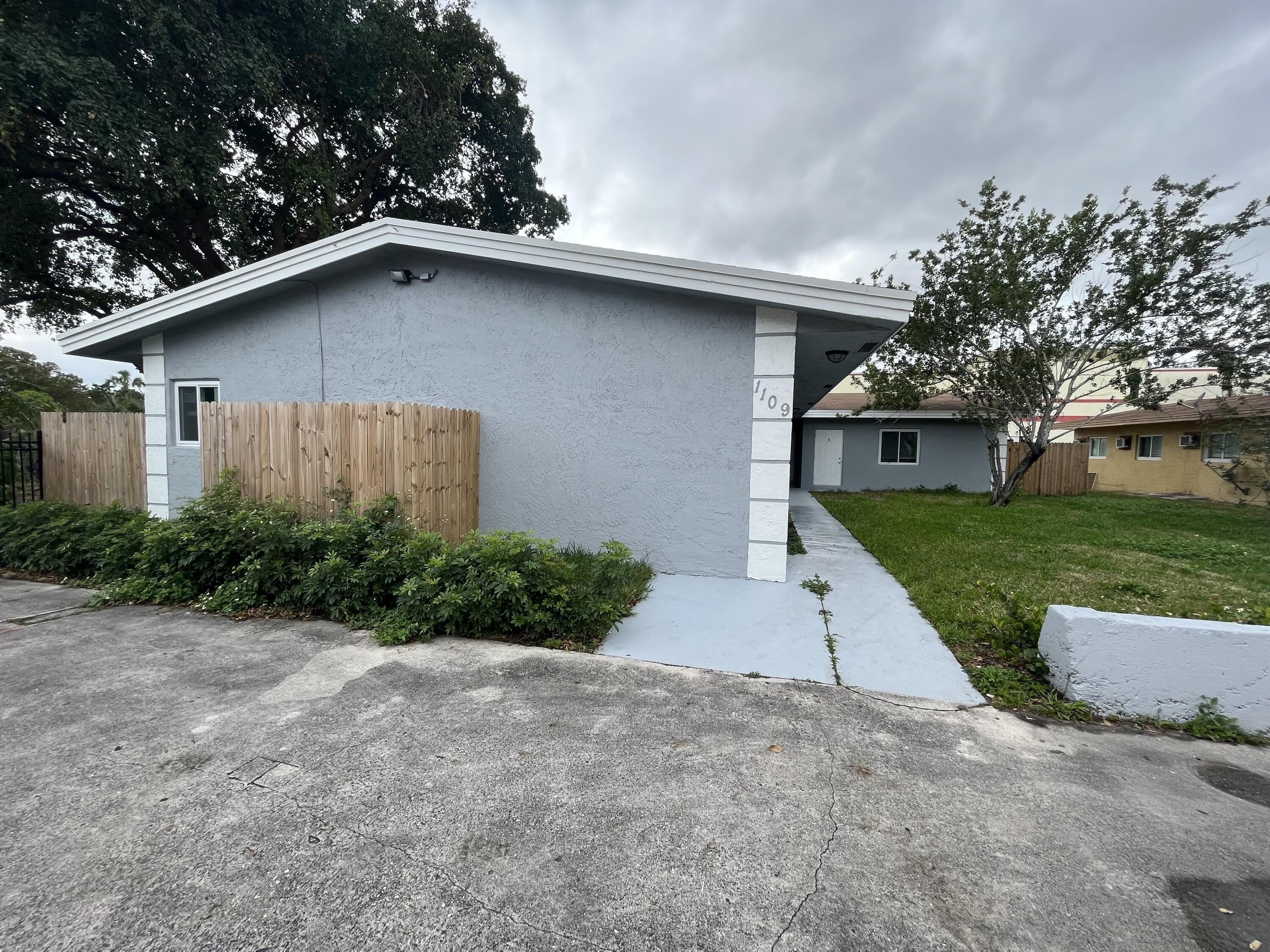 1109 NW 6th Avenue – photo 3