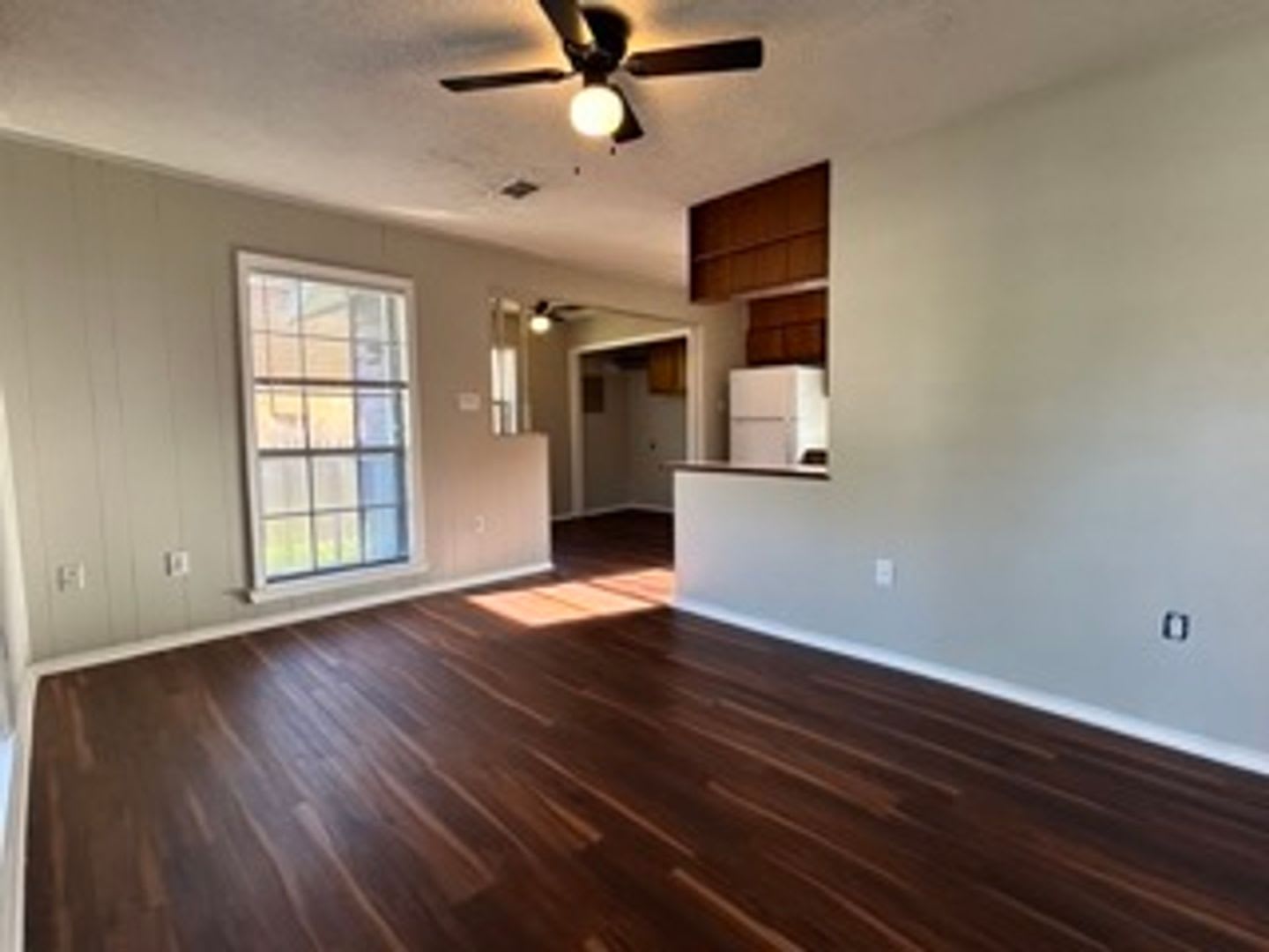 Long Beach home for rent – photo 5