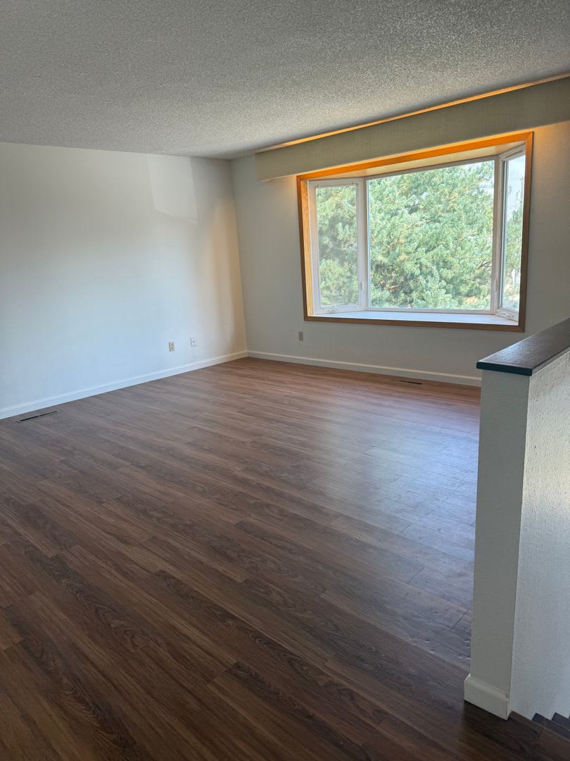 4 Bd/2.5 Ba Home on Military Hill – photo 2