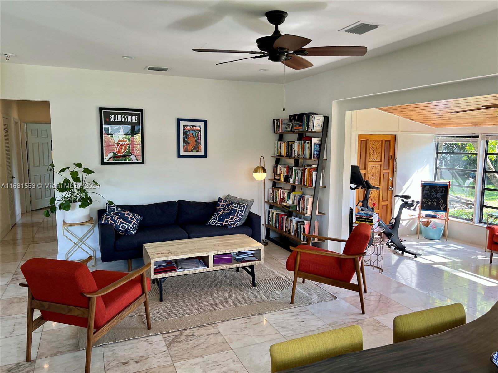 1420 Biarritz Drive – photo 5