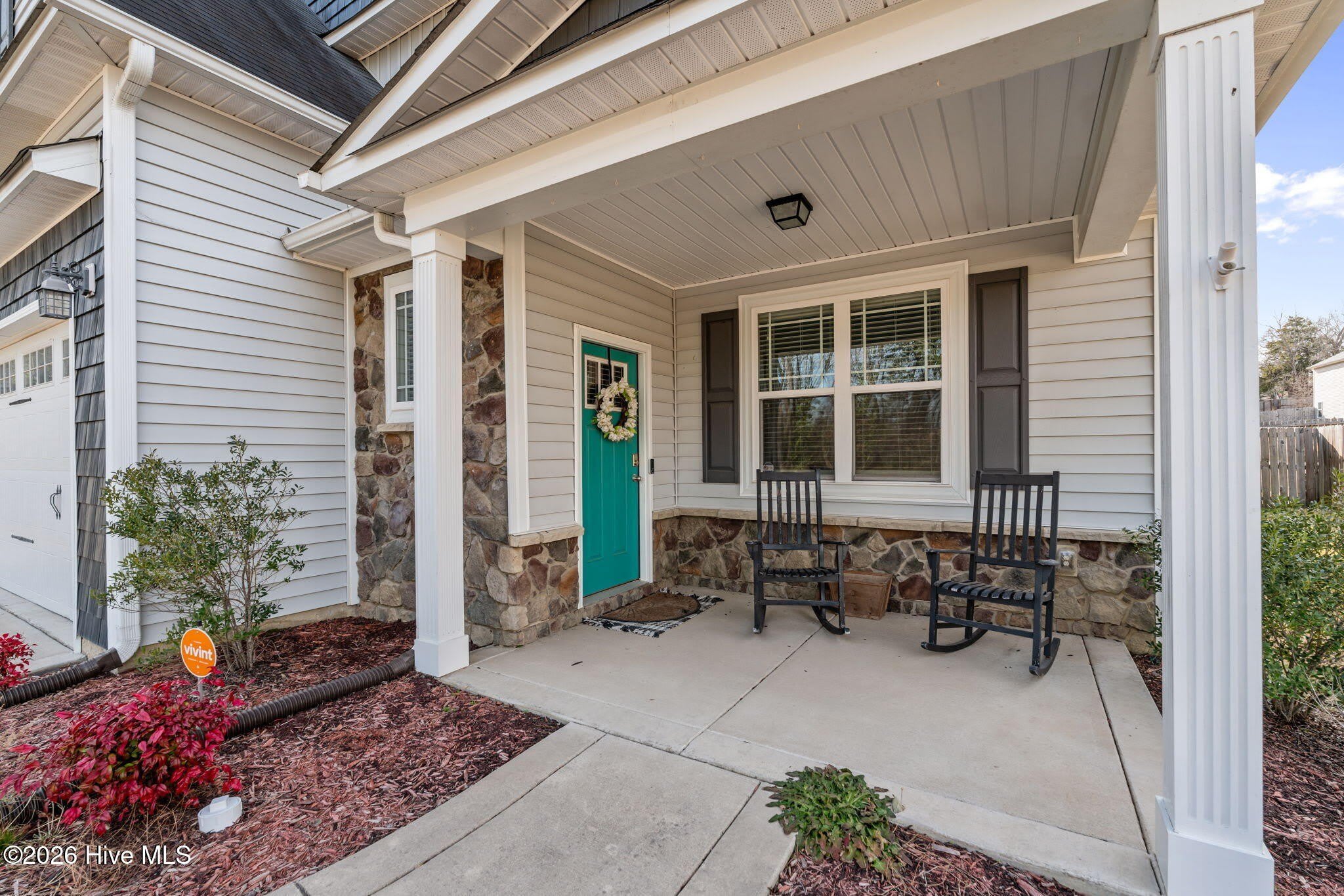 445 Lancaster Drive – photo 4