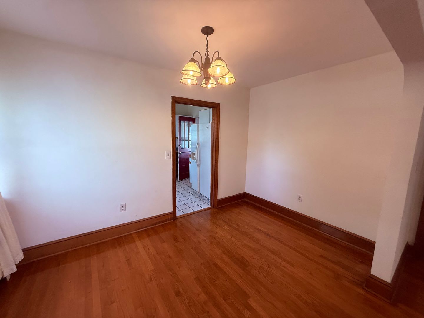 Pet Friendly 3 Bedroom 2 Bath Home With Hardwood Floors – photo 5
