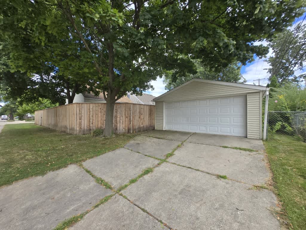 1489 West Boulevard – photo 4