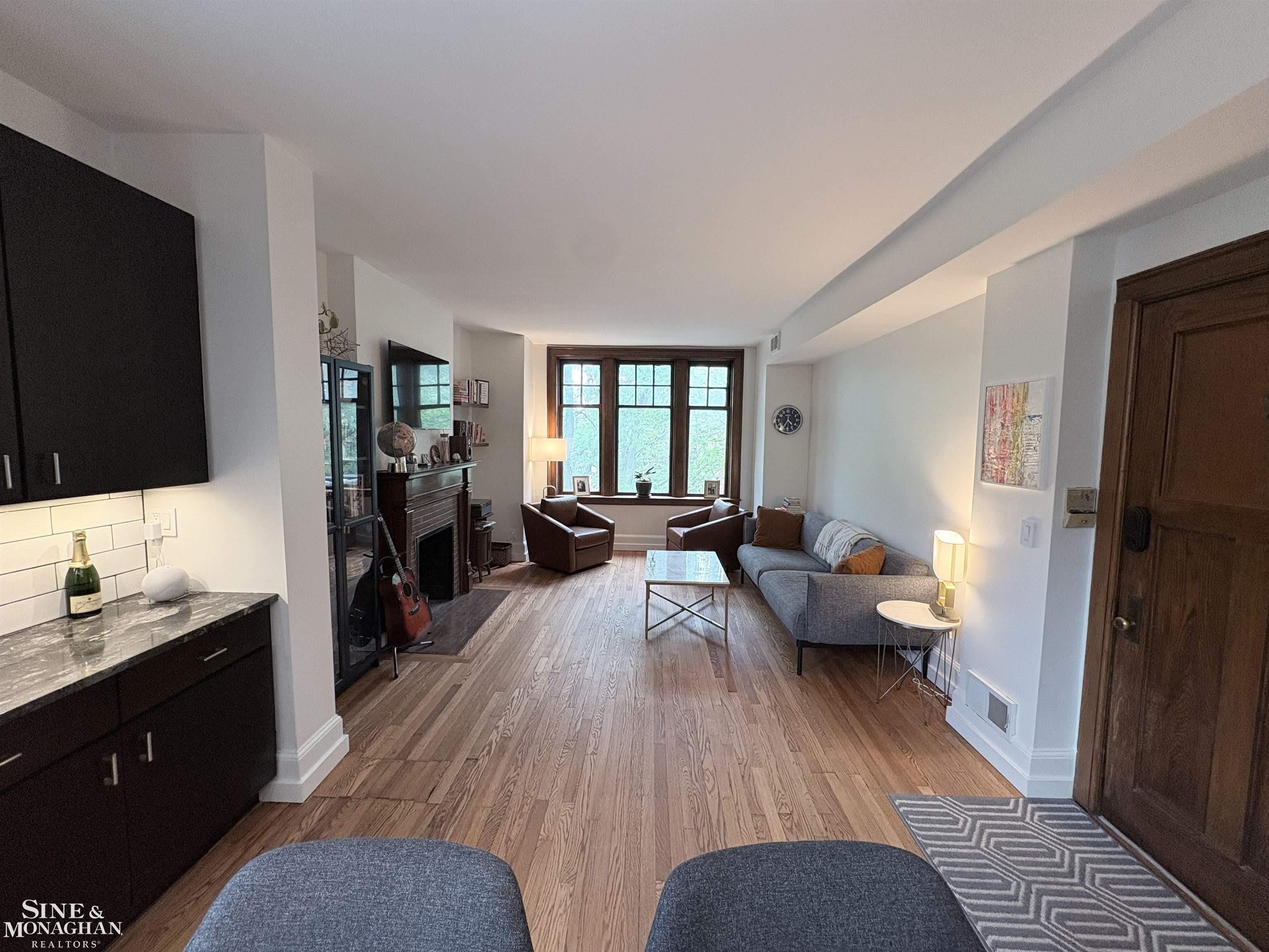 659 W Canfield Street – photo 2
