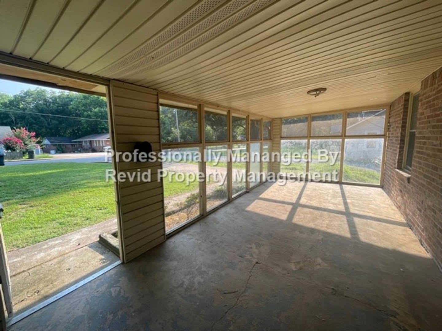 Great 2 Bedroom Home In A Cove – photo 4