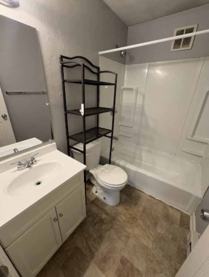 352 Unit 2 – photo 4