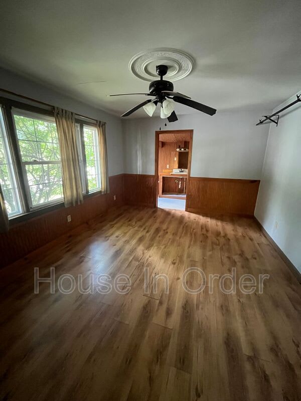 54 Cottage Dr – photo 3