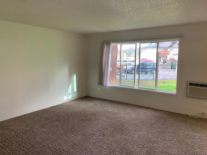 17783 Se Pine St – photo 4