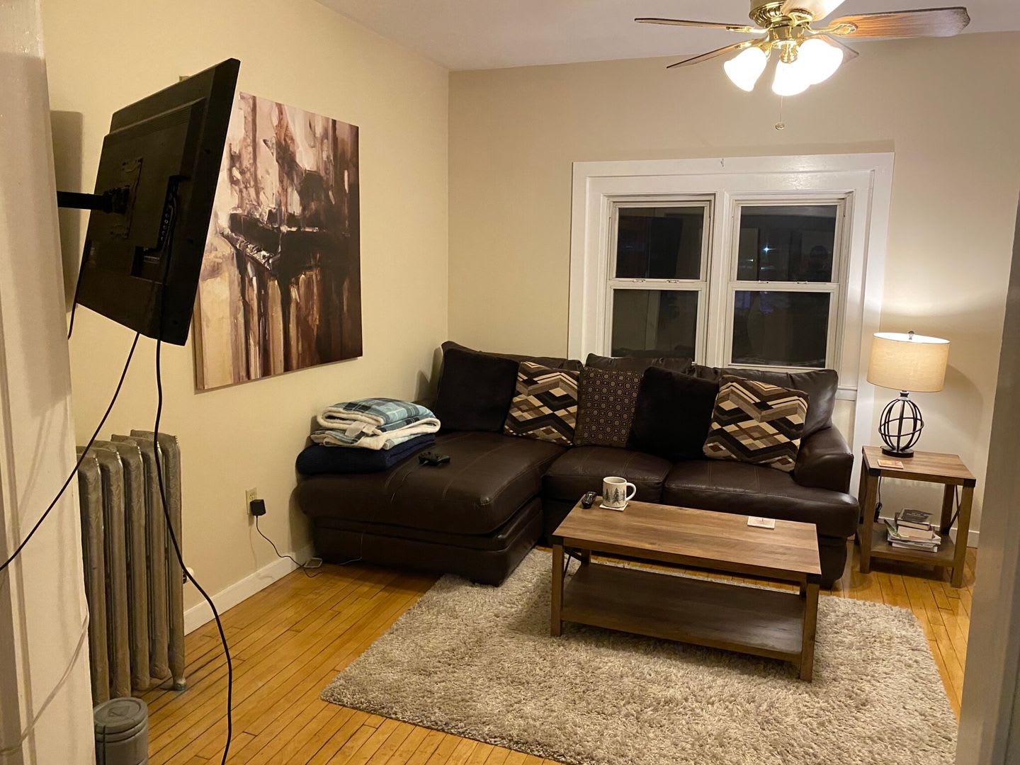 Huge 2 Bed In Allston – photo 2