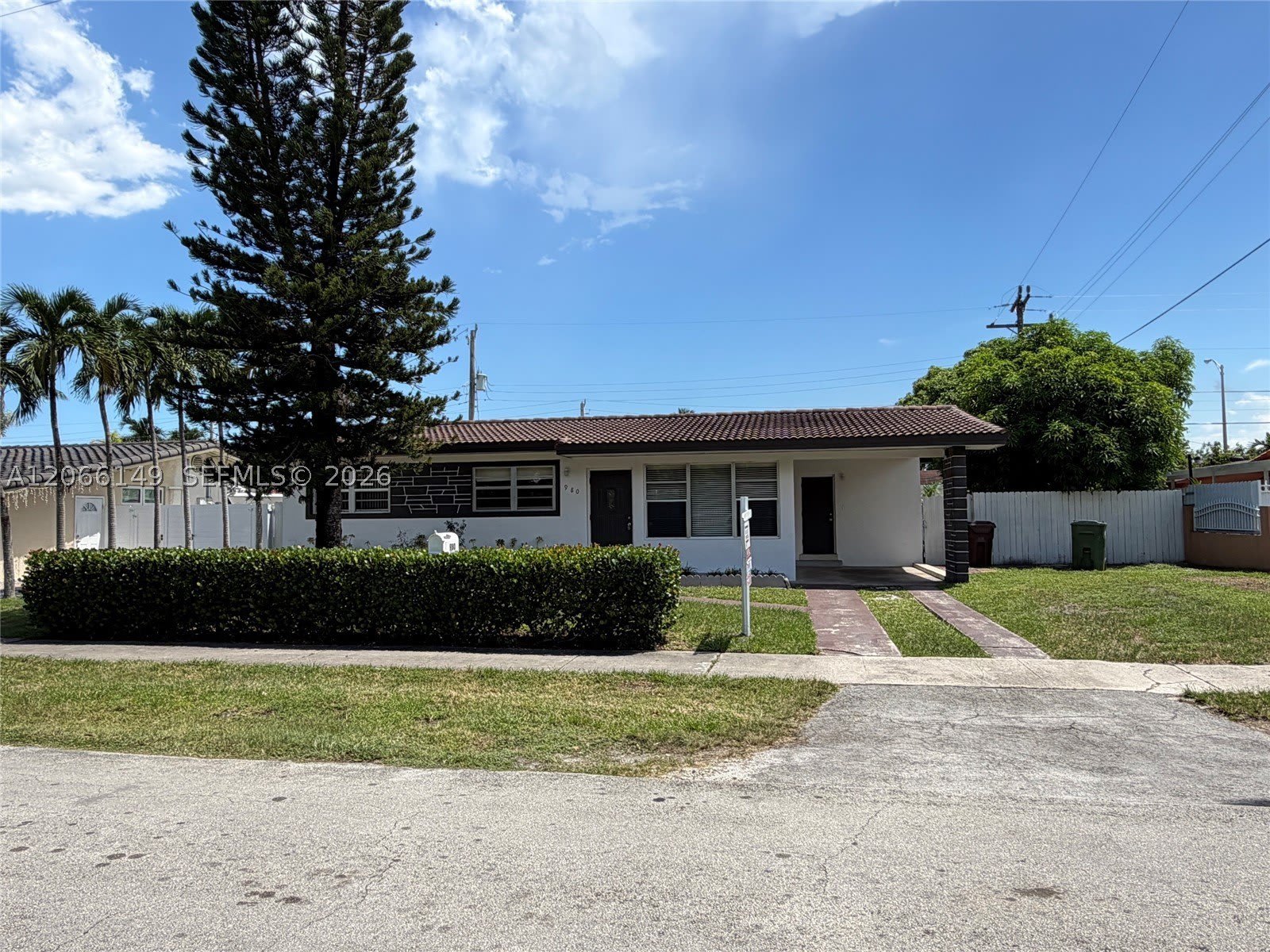 980 W 53rd Ter – photo 5