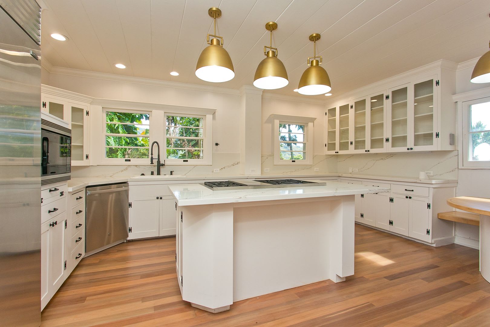 Rarely Available Private Estate in Manoa! Move in Ready! – photo 1