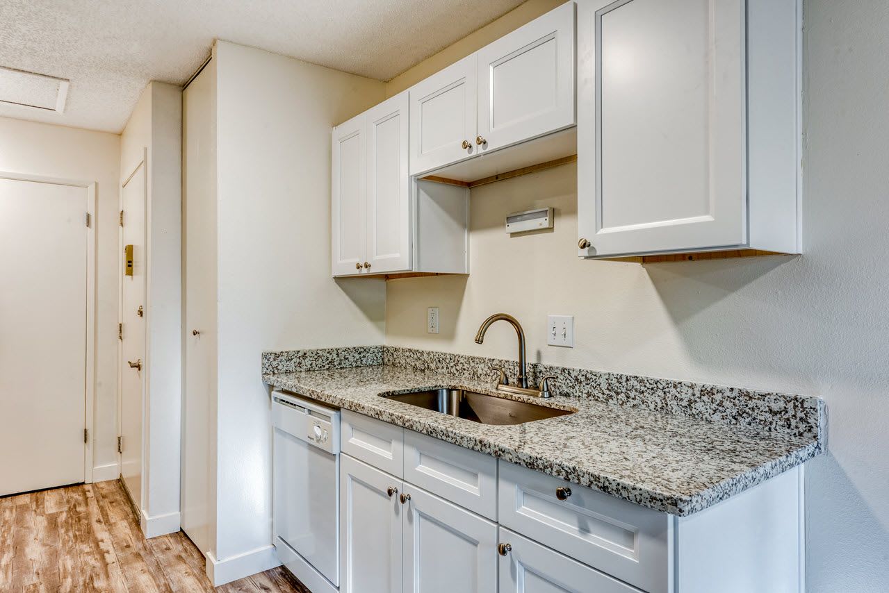 Michael Manor Apartments – photo 3