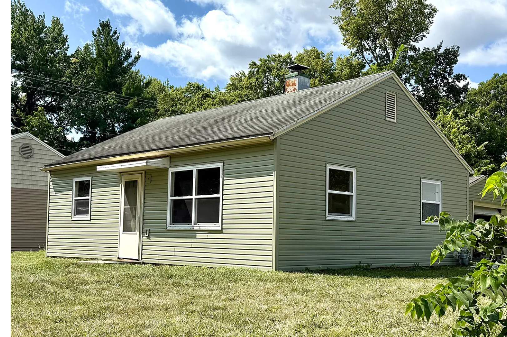 Sun-Filled 2BR Home on Corner Lot with Spacious Garage – photo 1