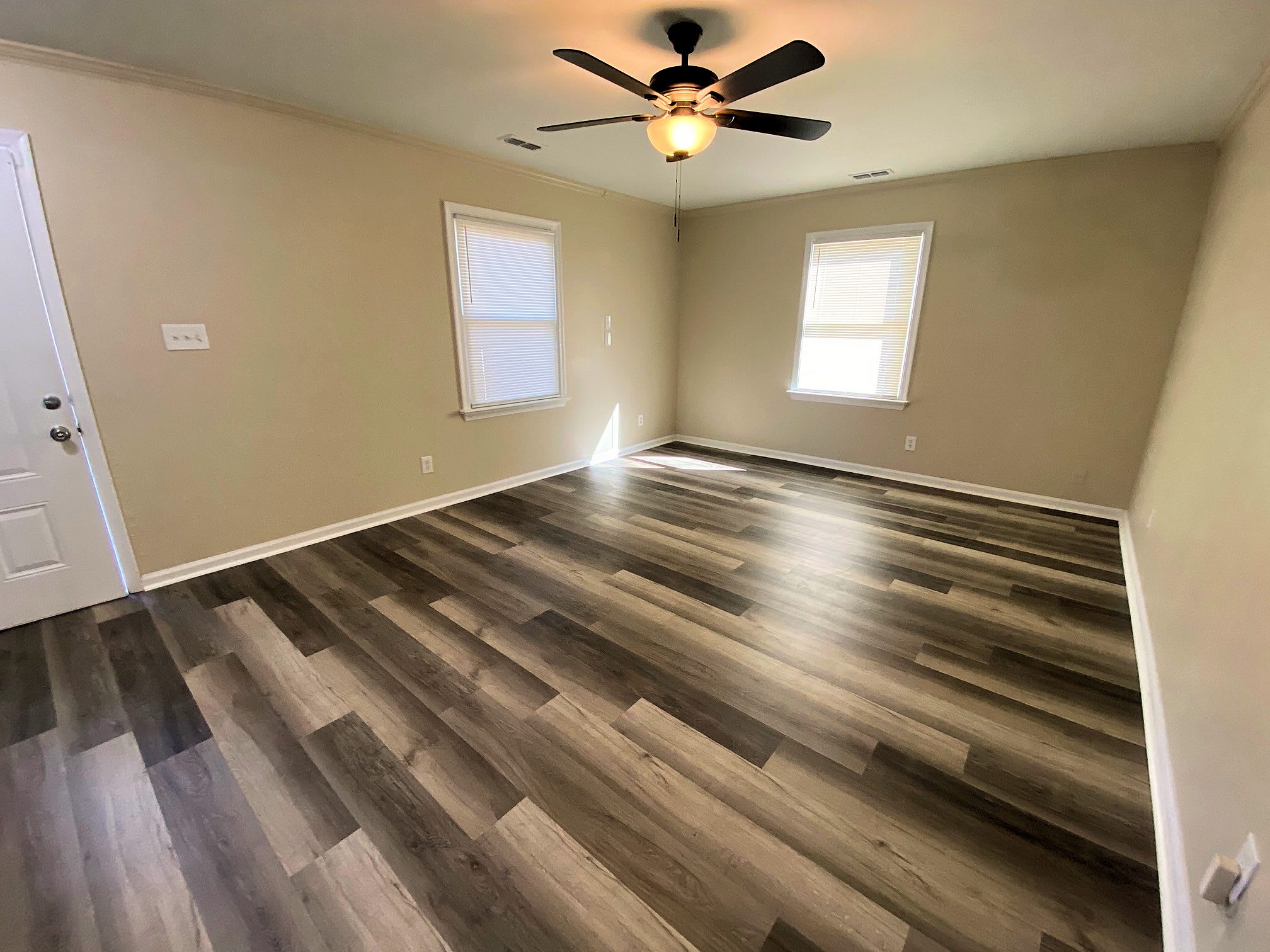 352 Paulette Dr – photo 3