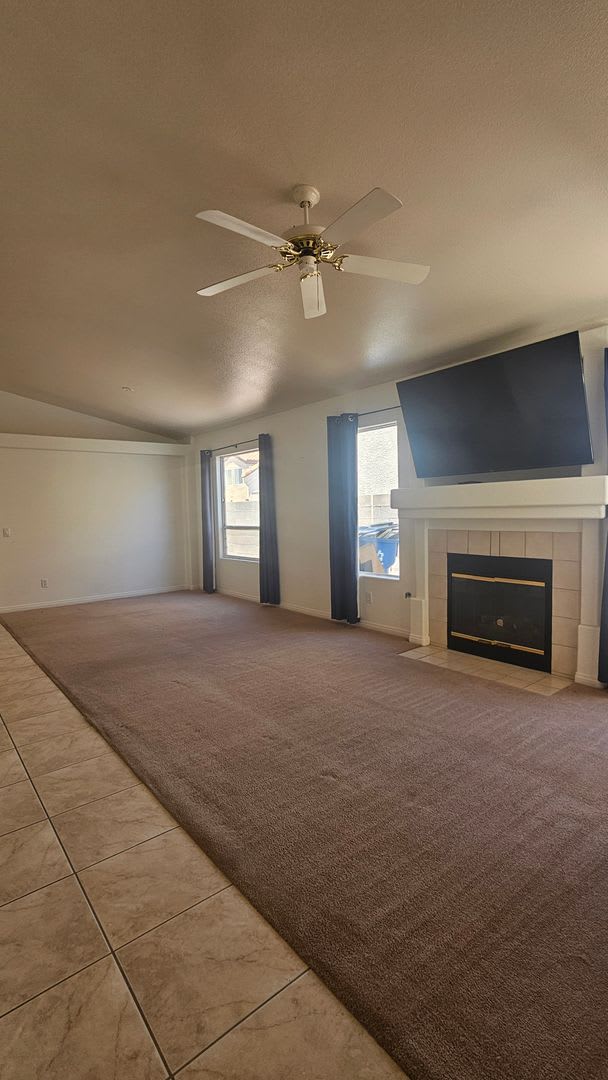 Spacious 3-Bedroom Home with 3-Car Garage & Beautiful Landscaping – photo 3