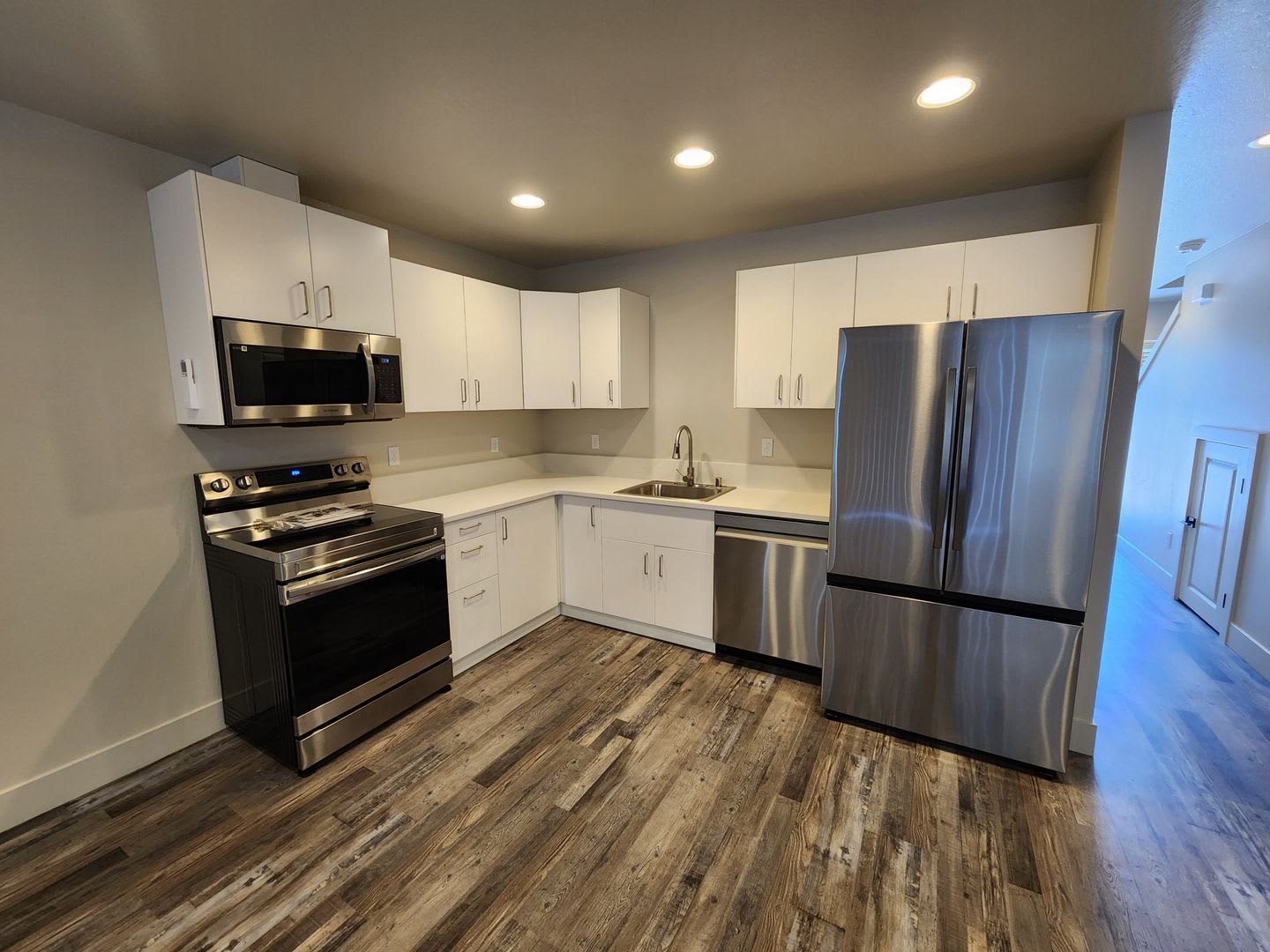 2 Bedroom 2.5 Bath in Winlock – photo 5