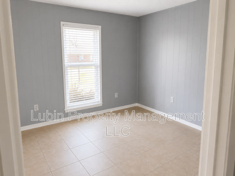 590 Blackhawk Rd – photo 5