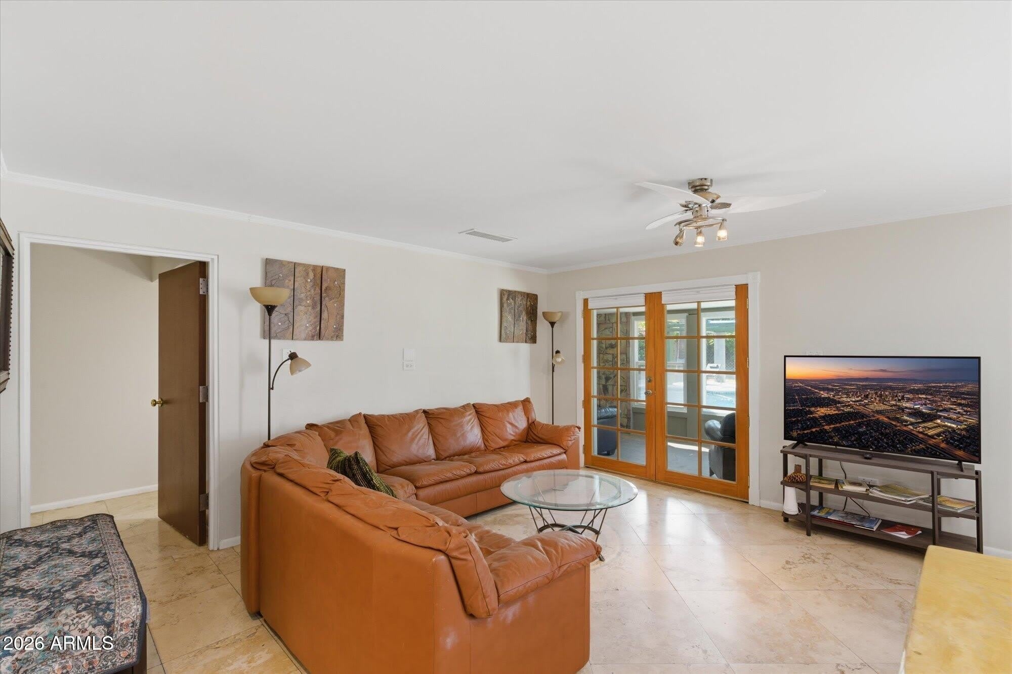 4613 E VERNON Avenue – photo 3