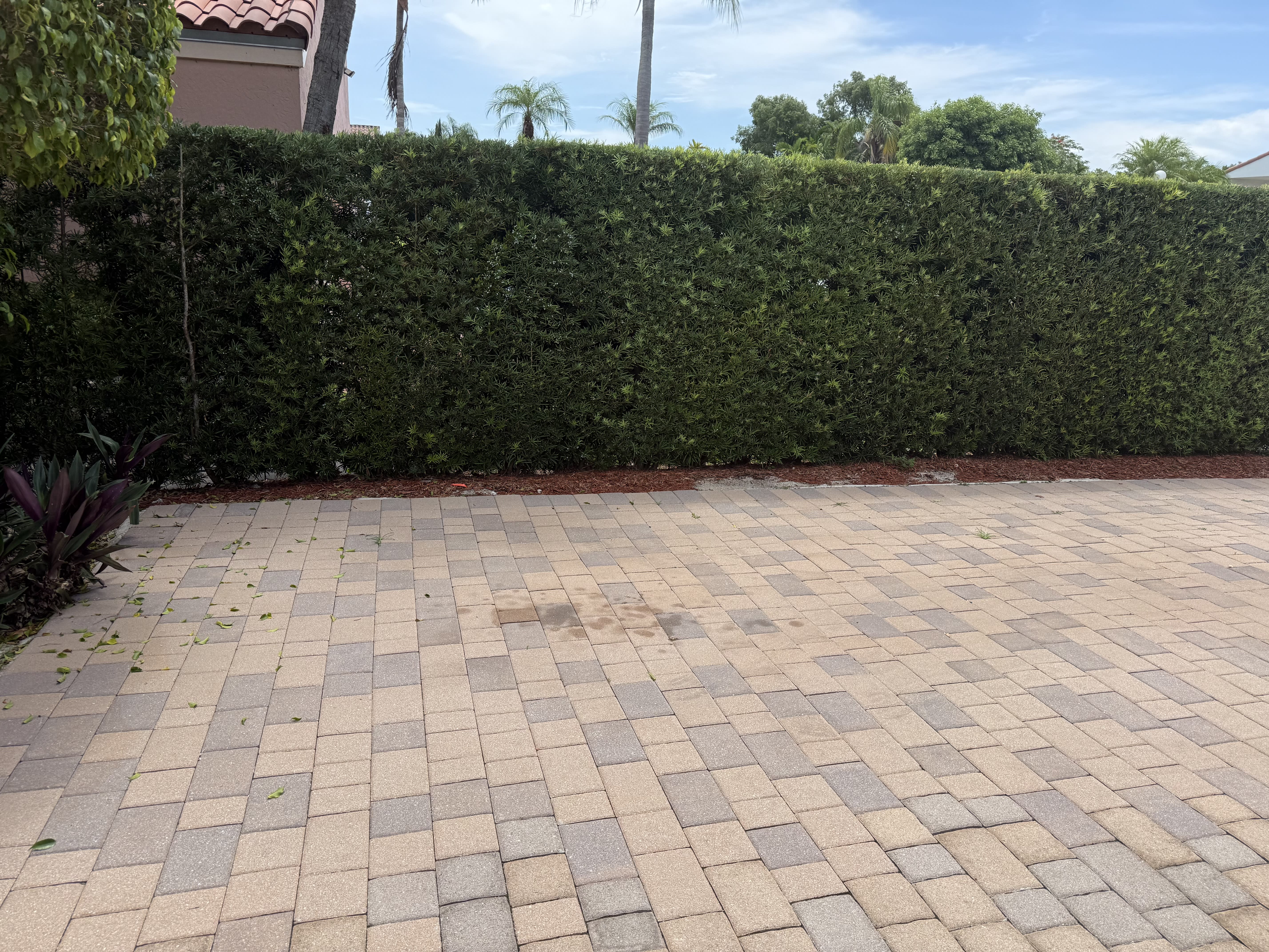 8755 Southwest 54th Terrace – photo 2
