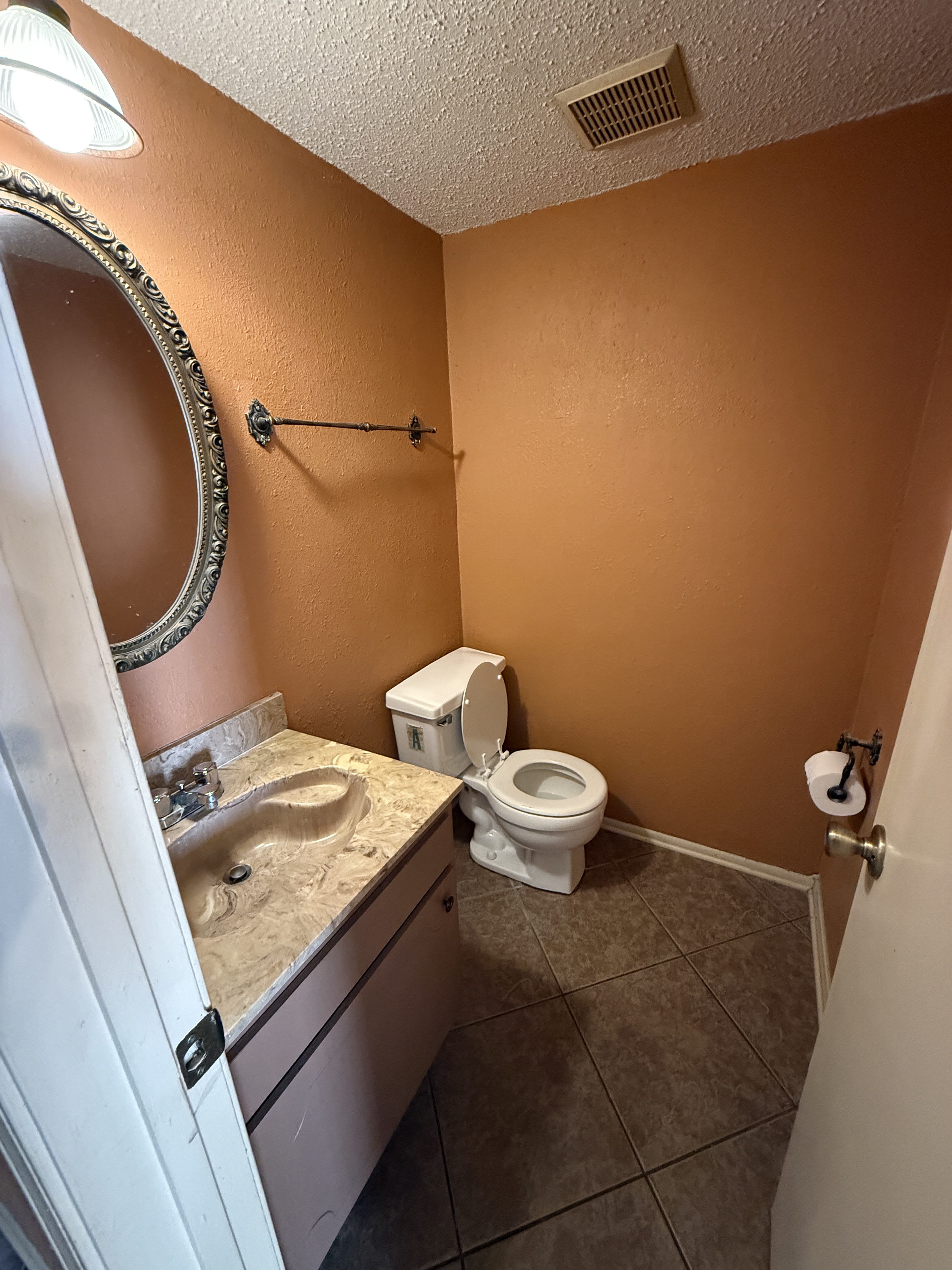 2331 Justin Lane – photo 4