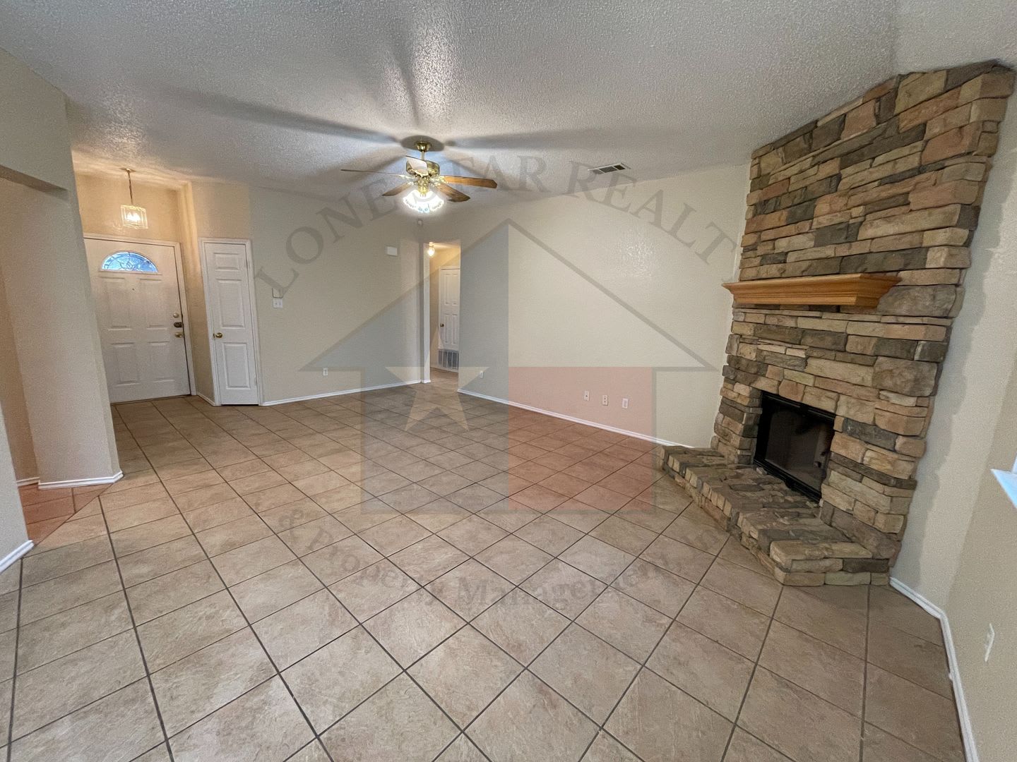 4-Bedroom House for Rent in Killeen – photo 3