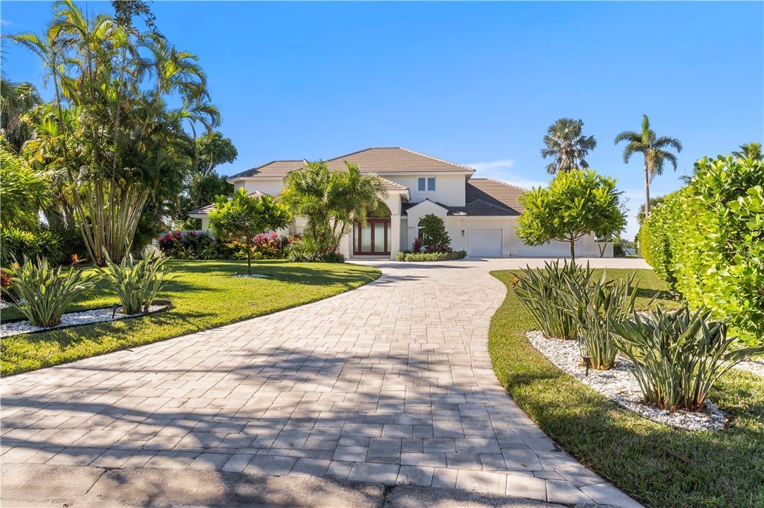 526 Point Lane – photo 4