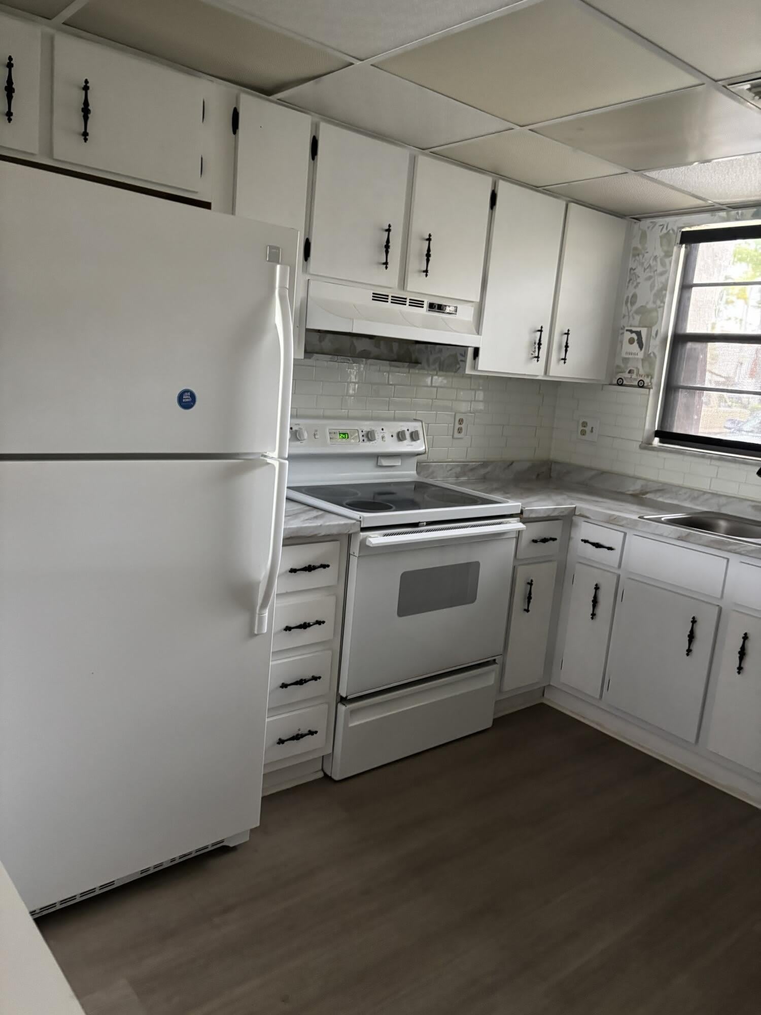 2153 N 14Th Avenue – photo 5