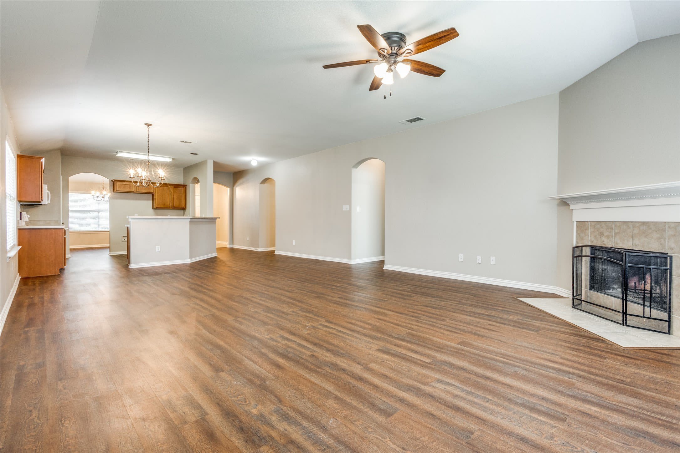 612 Cove Court – photo 2