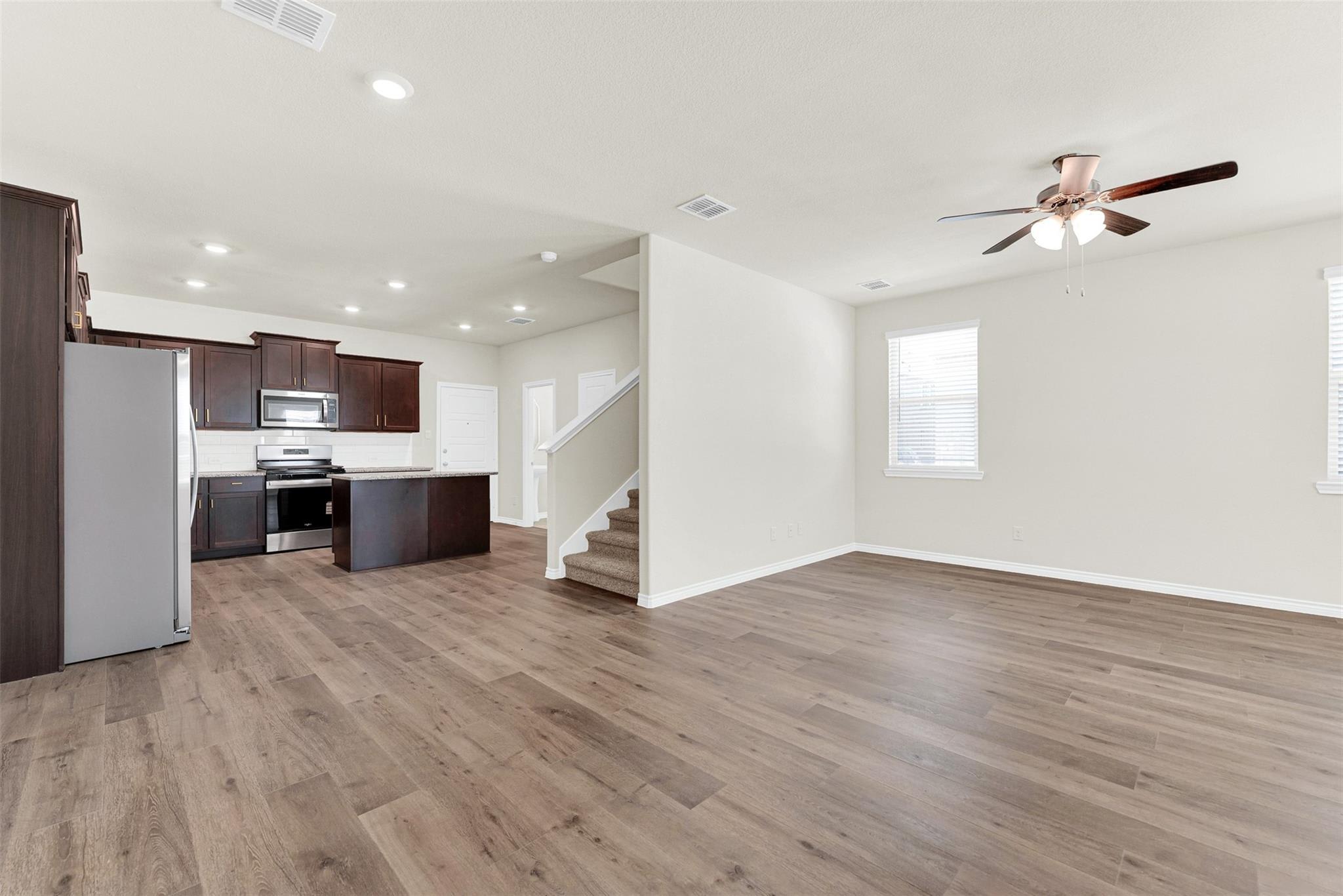1328 Kimzey St – photo 5