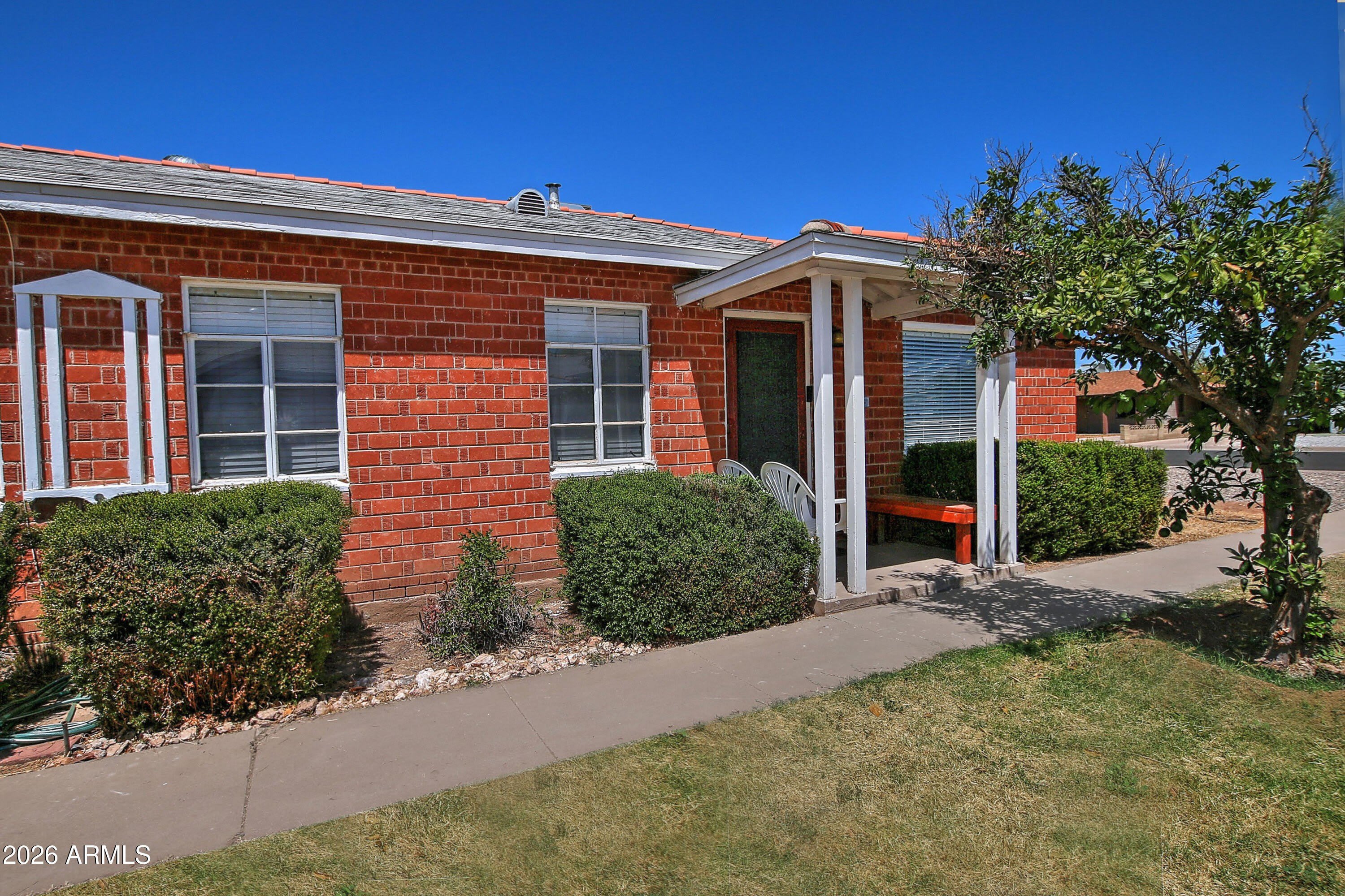 1923 W Earll Drive – photo 5