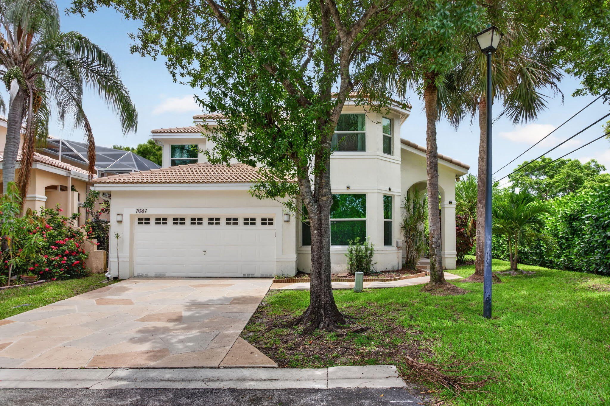 7087 NW 78th Place – photo 2