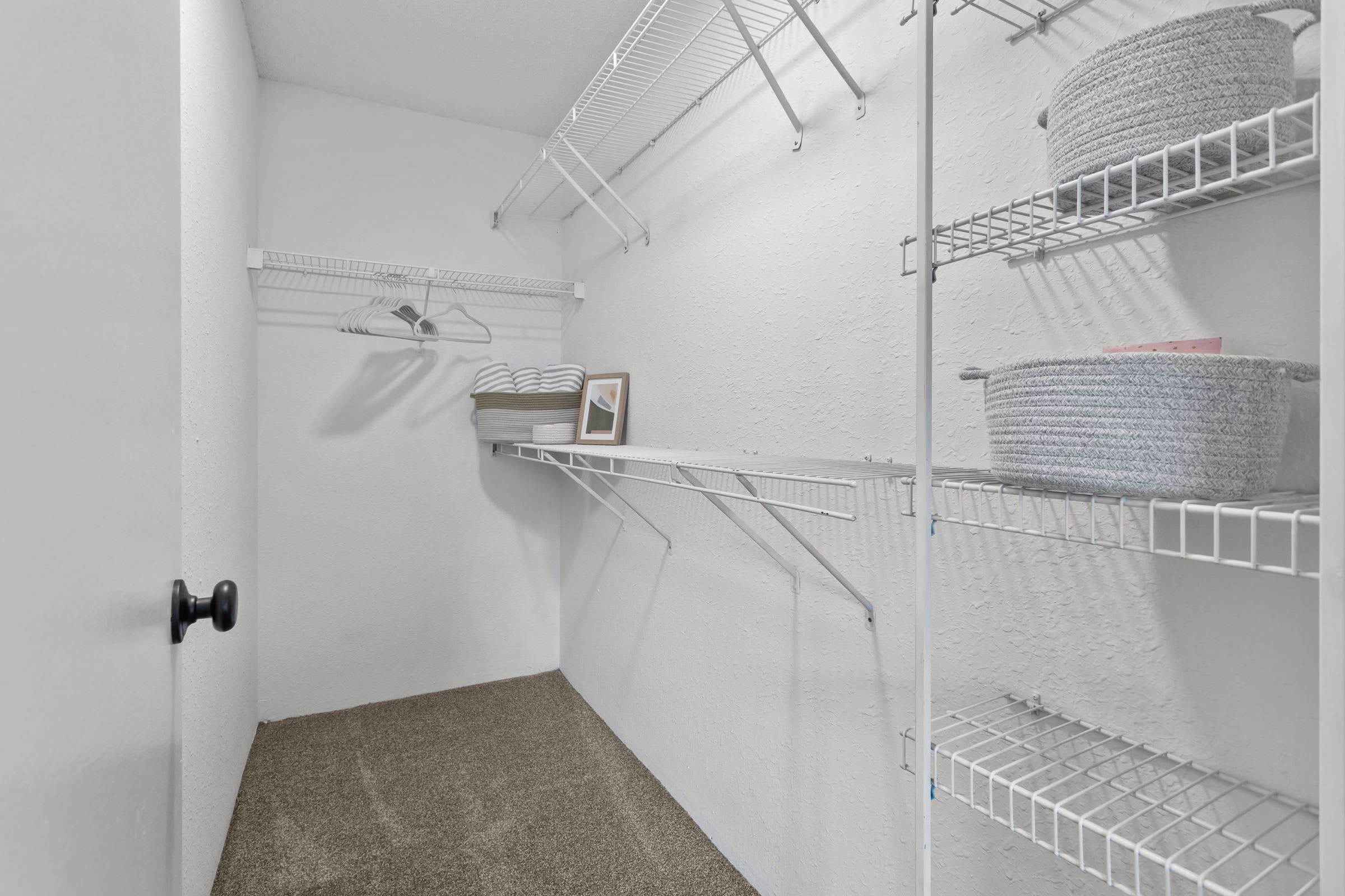 Colony Park Apartments – photo 1