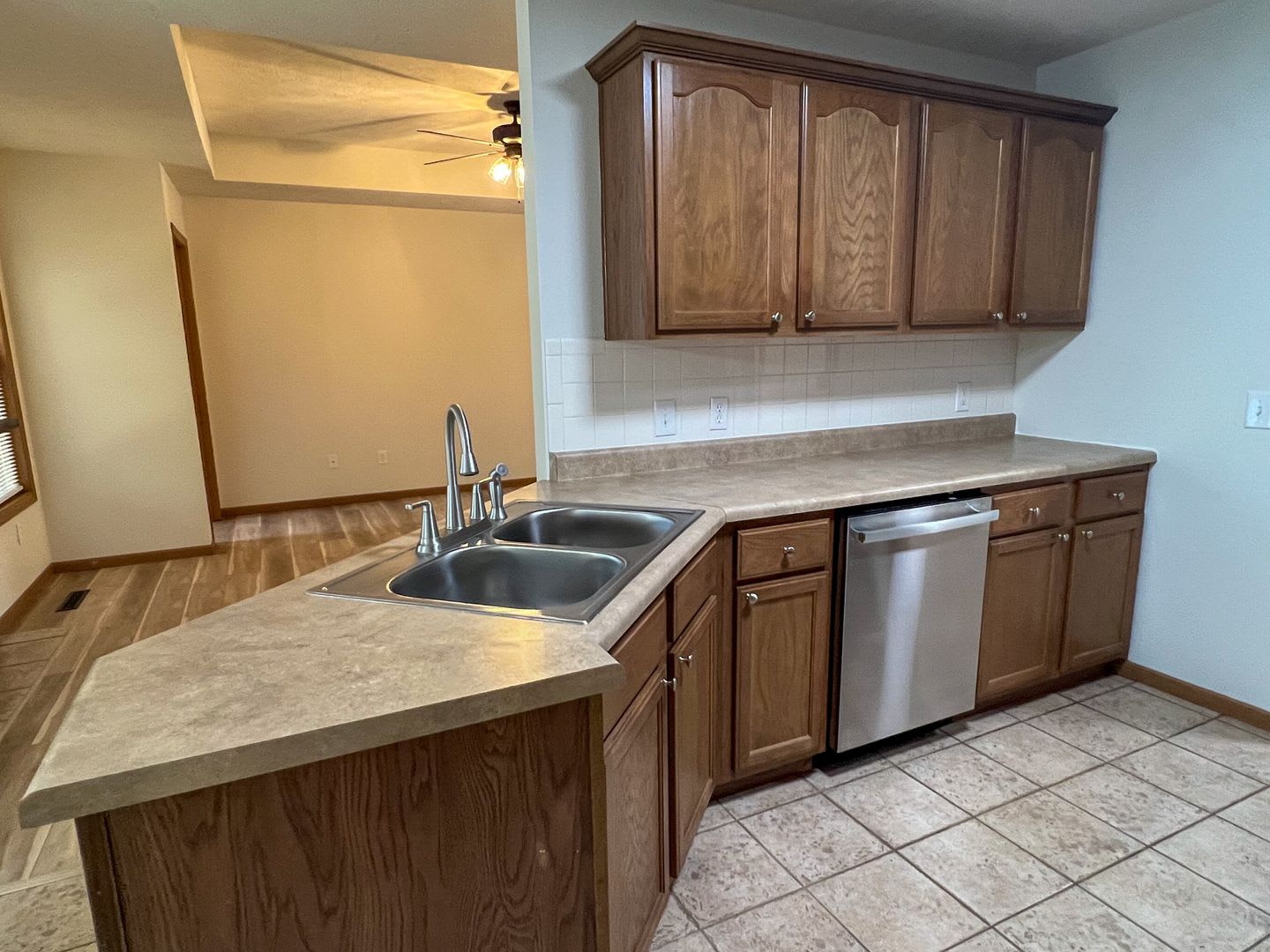 3 Bedroom 2 Bathroom 2 Car Garage – photo 5