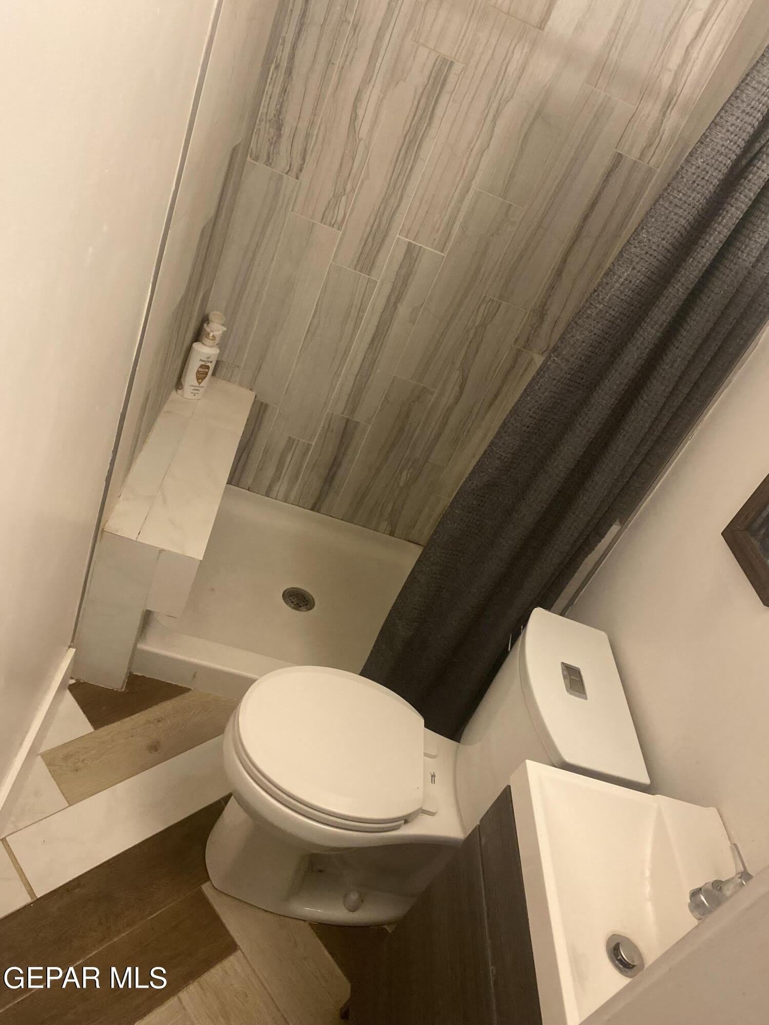 4004 Trowbridge – photo 4