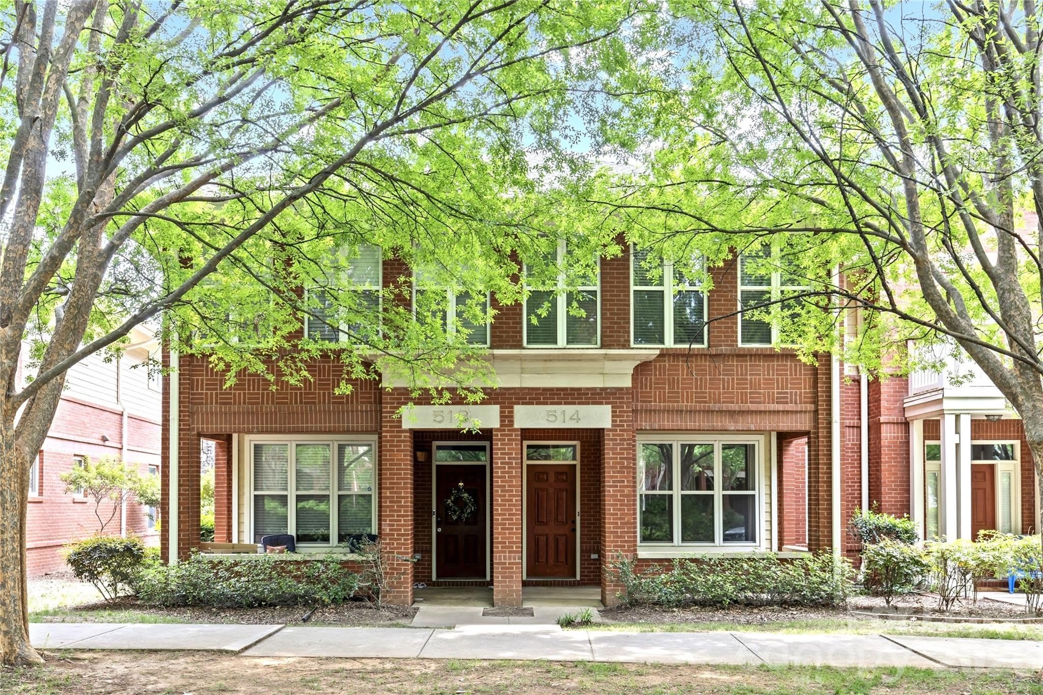 518 E 9th Street – photo 1