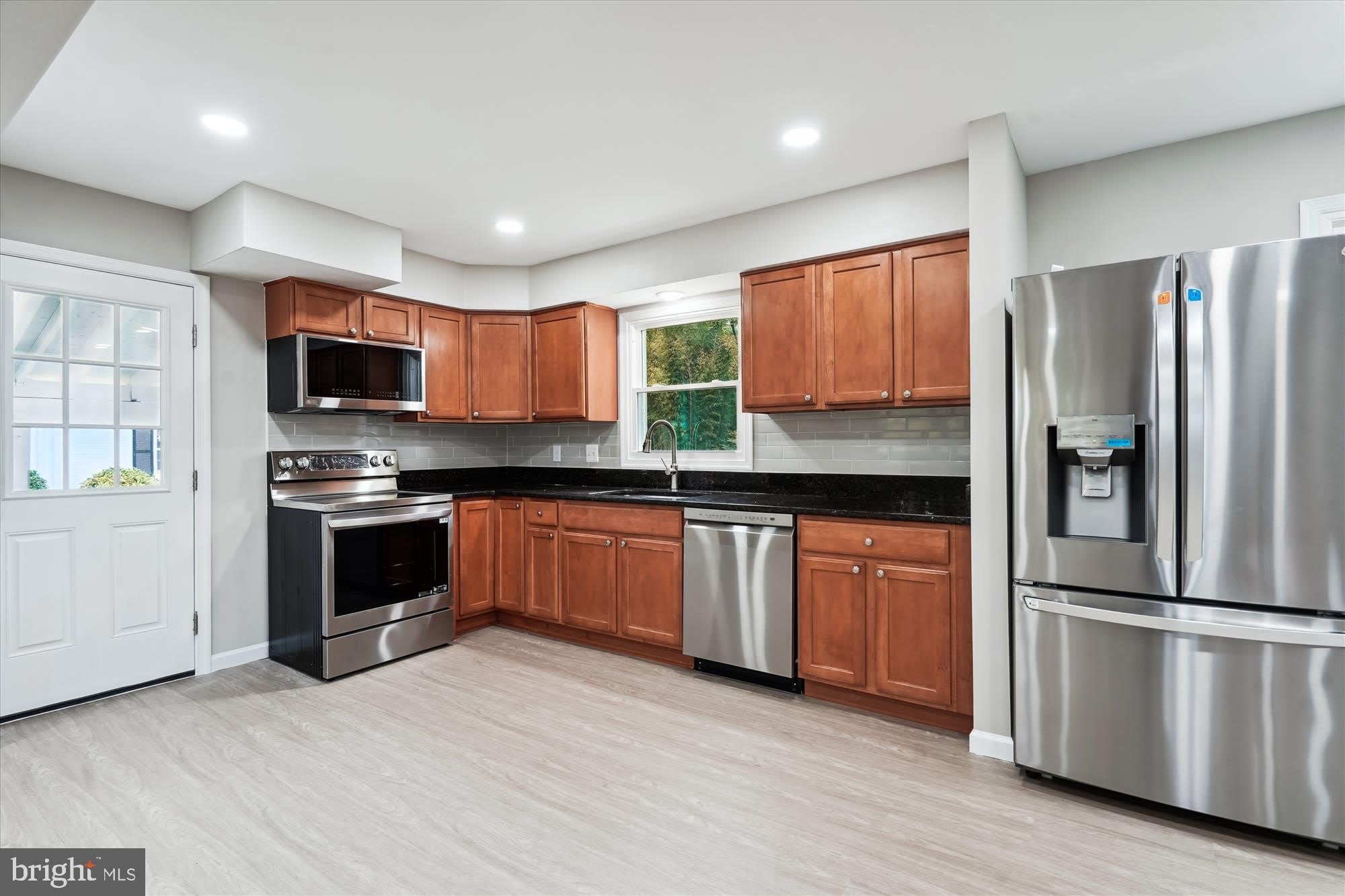 2226 WESTWOOD Place – photo 5