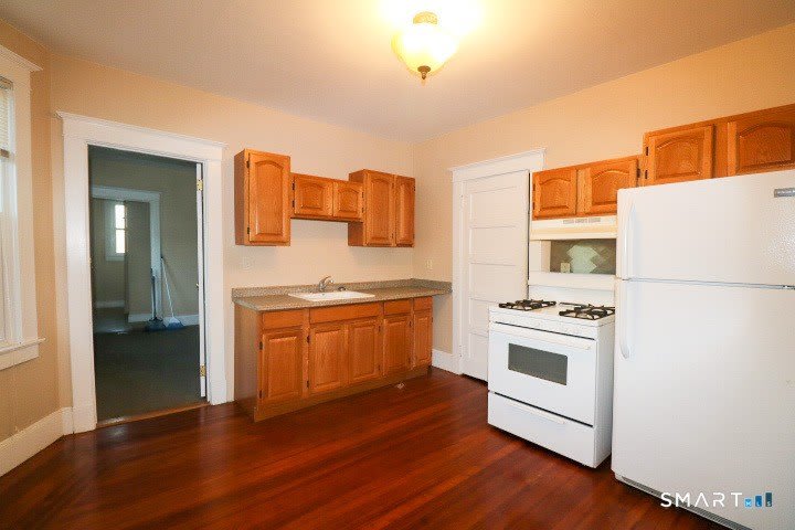 88 Riverview Avenue – photo 1