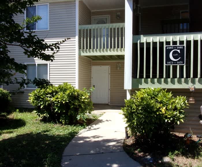 1673 Eagles Place – photo 1