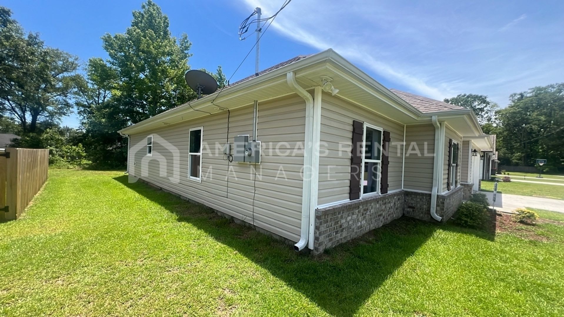 Home for Rent in Bay Minette, AL!! Available to View Now! – photo 3
