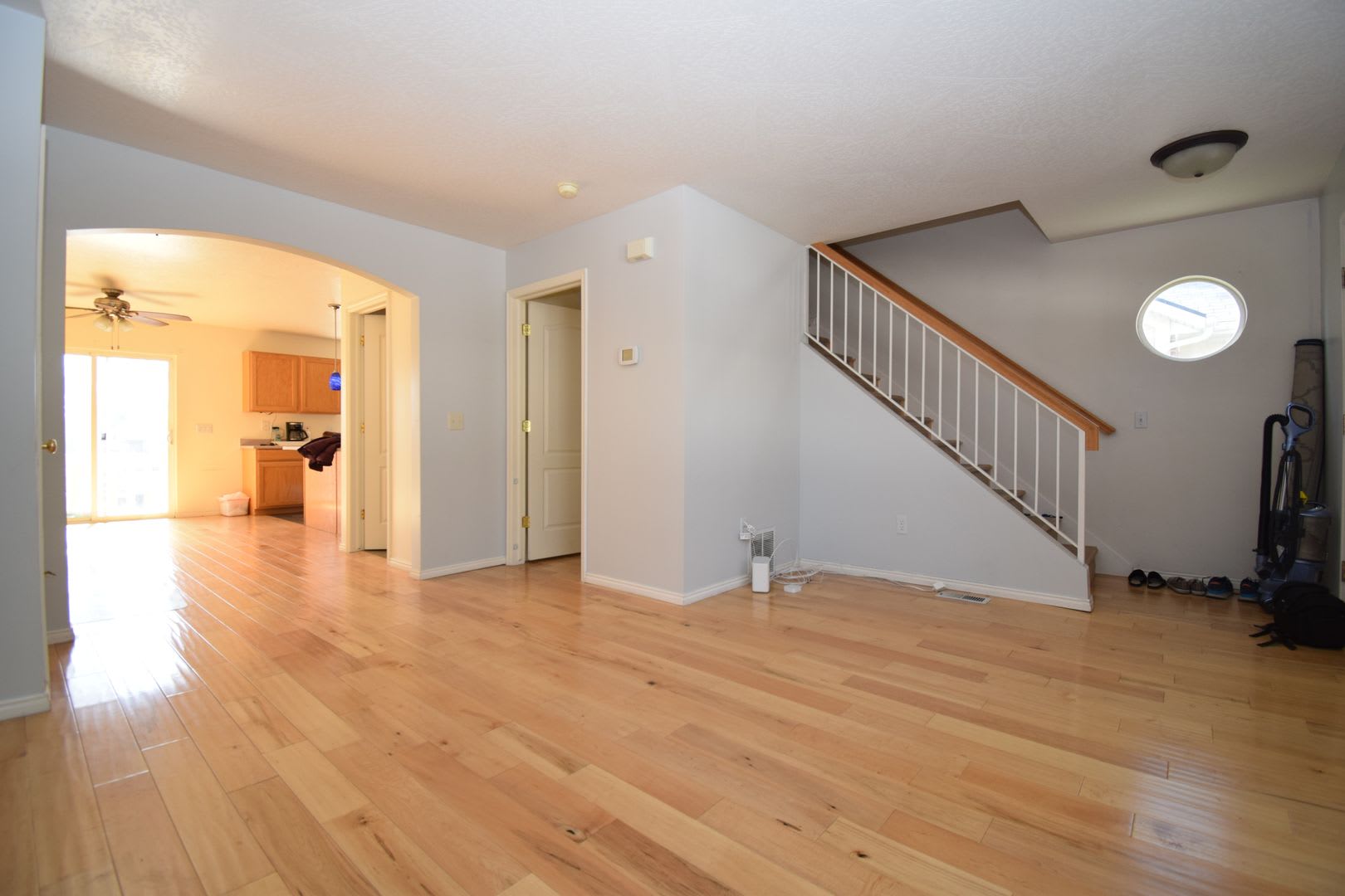 Quaint Townhome In A Gated Community – photo 2