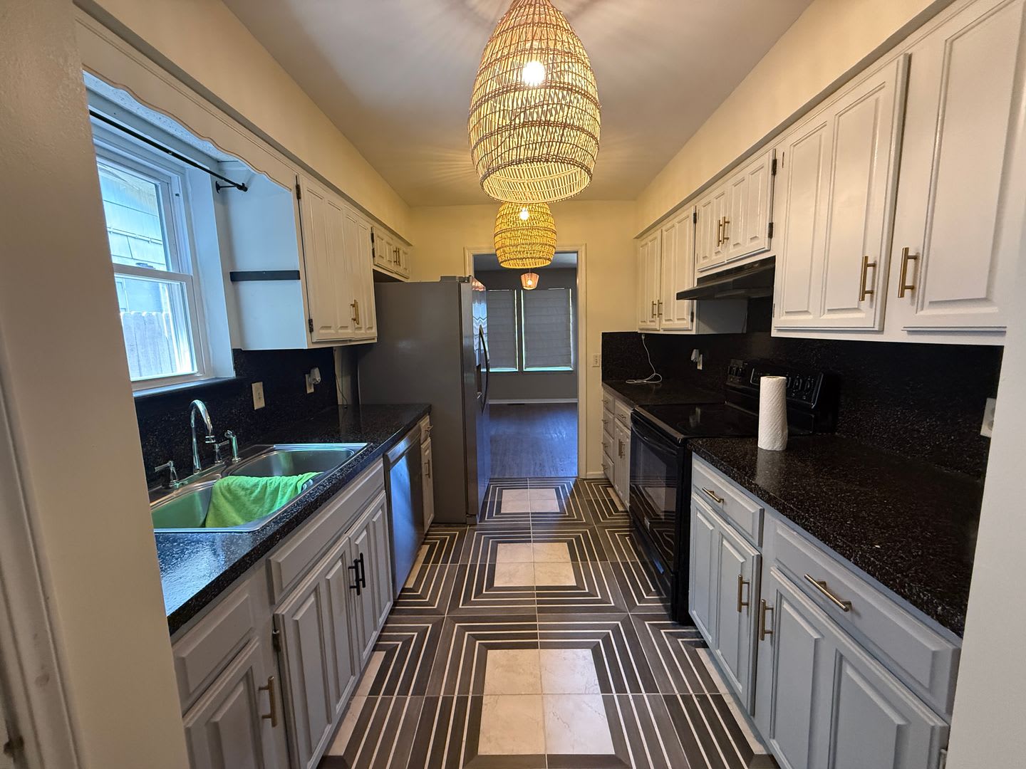 Luxurious 3 bd 2 ba on South Peoria – photo 5