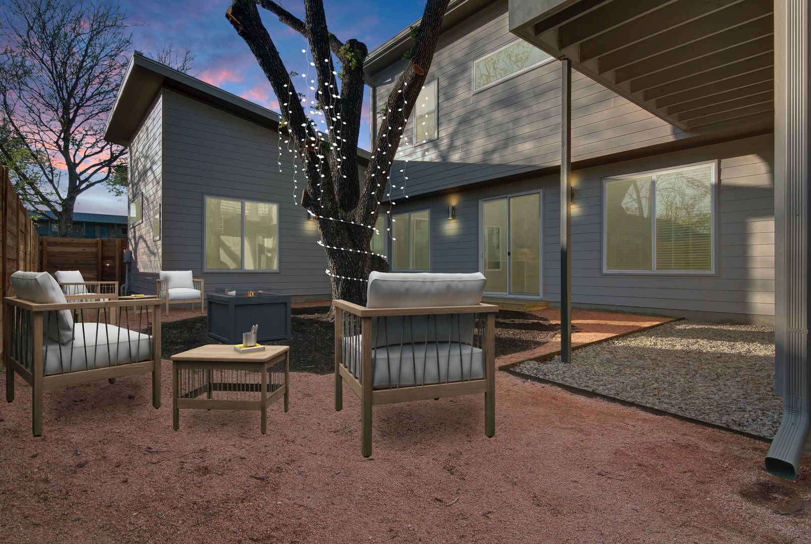 Ut Pre Lease 2014 Construction 6 Bed 3 5 Bath Home With Modern Amenities Great Location – photo 2