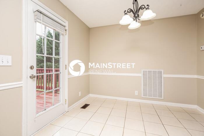 223 Jonathan Way – photo 5