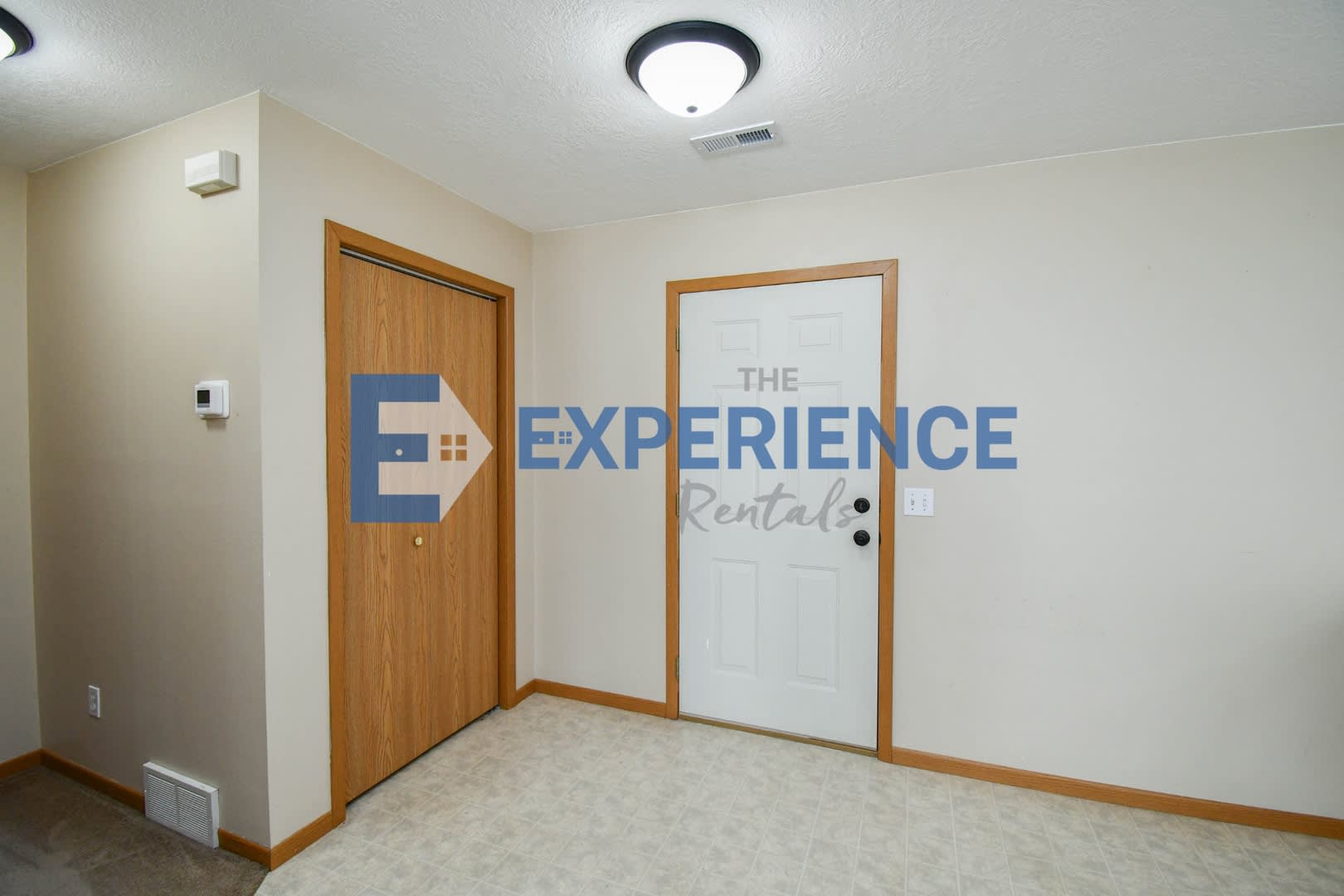 Spacious 2-Bedroom Townhome with Attached Garage in Brandon! – photo 5