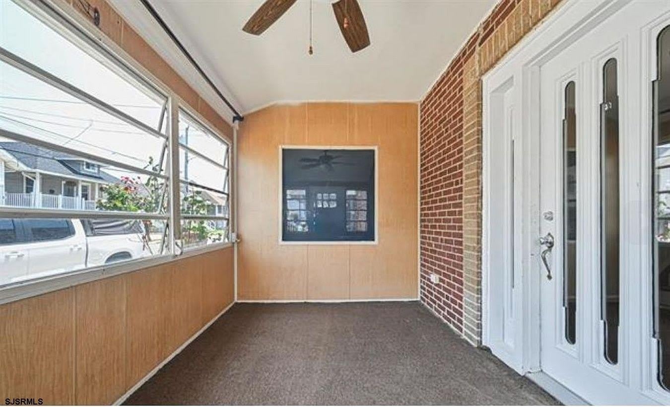 126 N Harvard Ave – photo 3