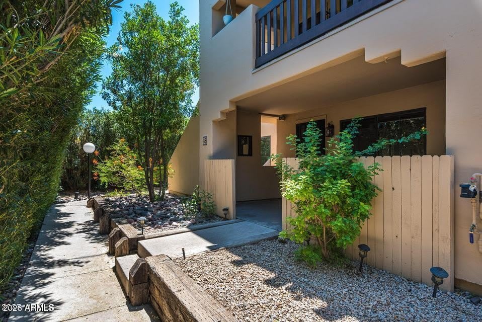 5402 E WINDSOR Avenue – photo 1