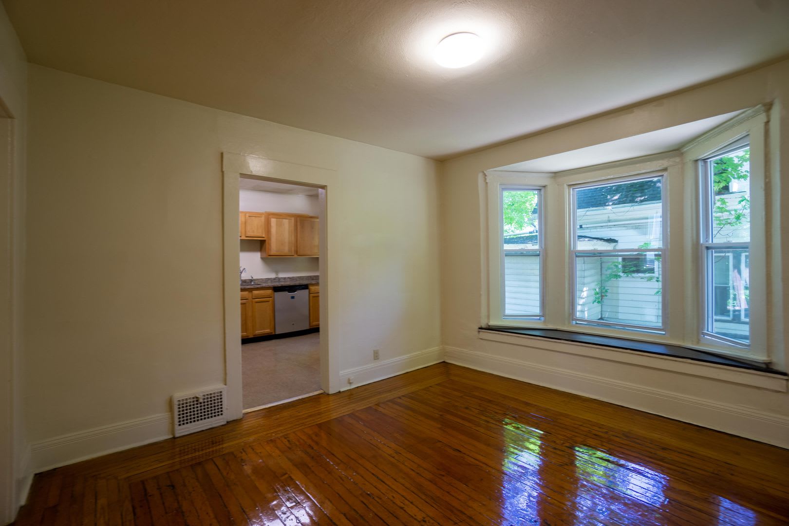 1217 1/2 Madison Street – photo 5